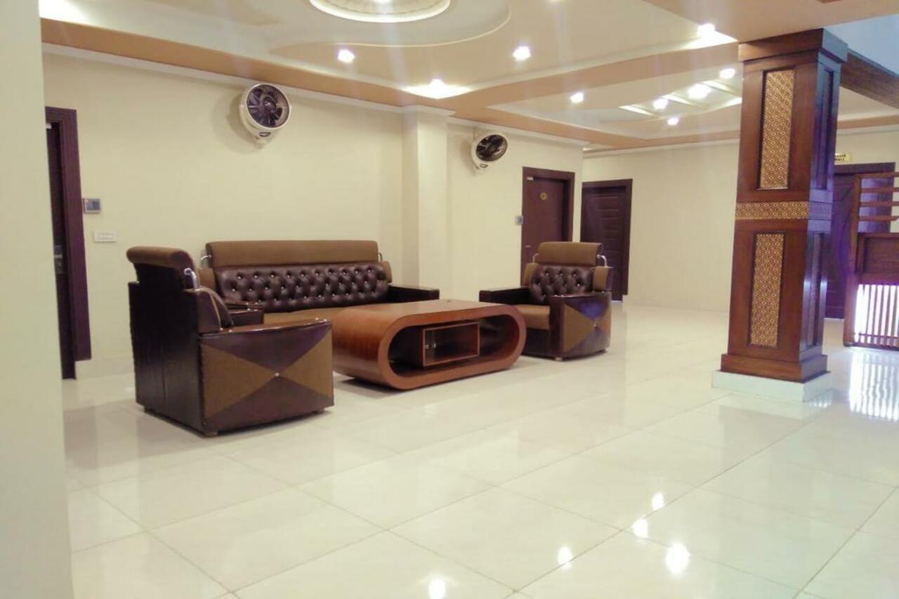 Hotel Crown Inn Мултан Екстер'єр фото