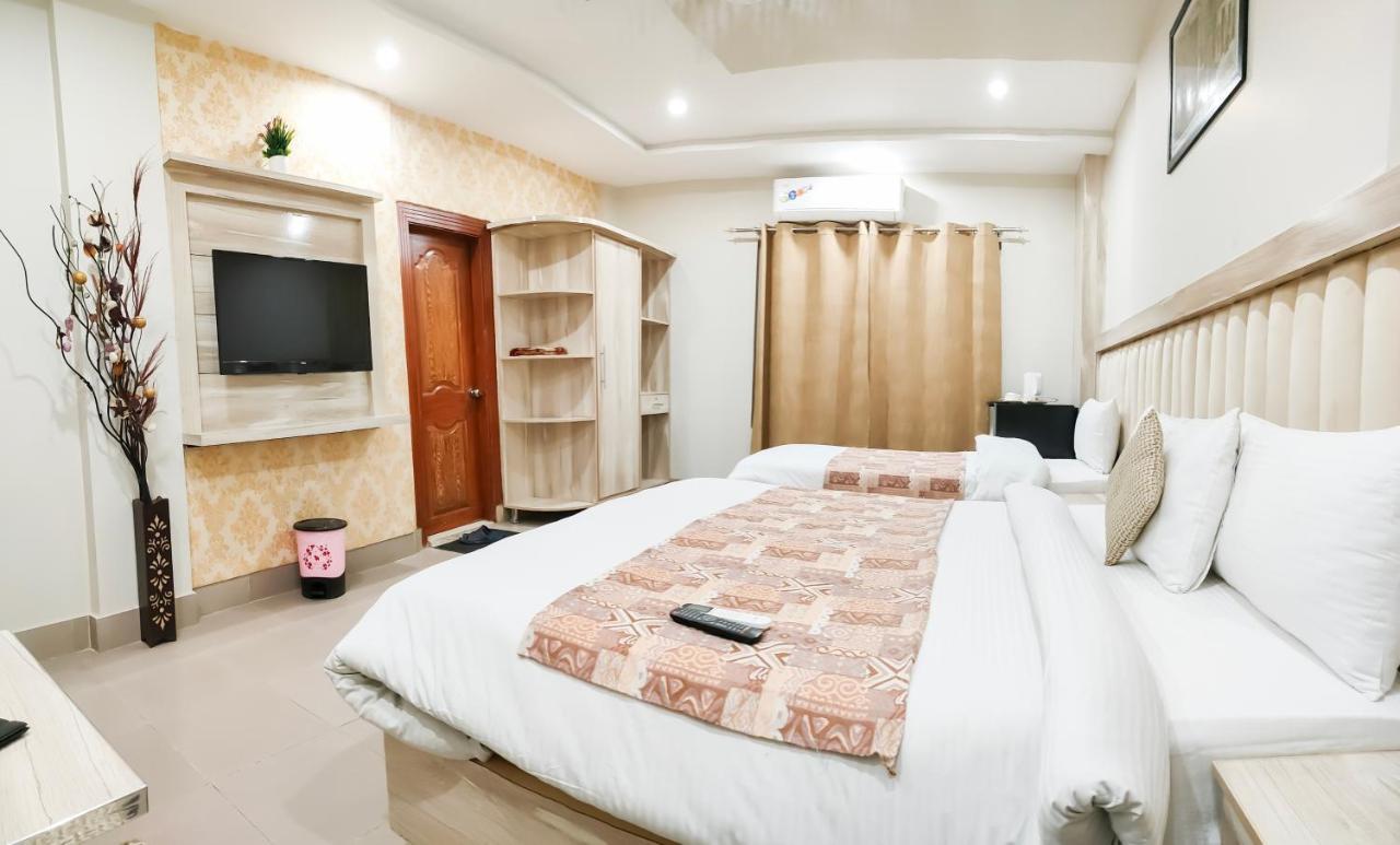 Hotel Crown Inn Мултан Екстер'єр фото