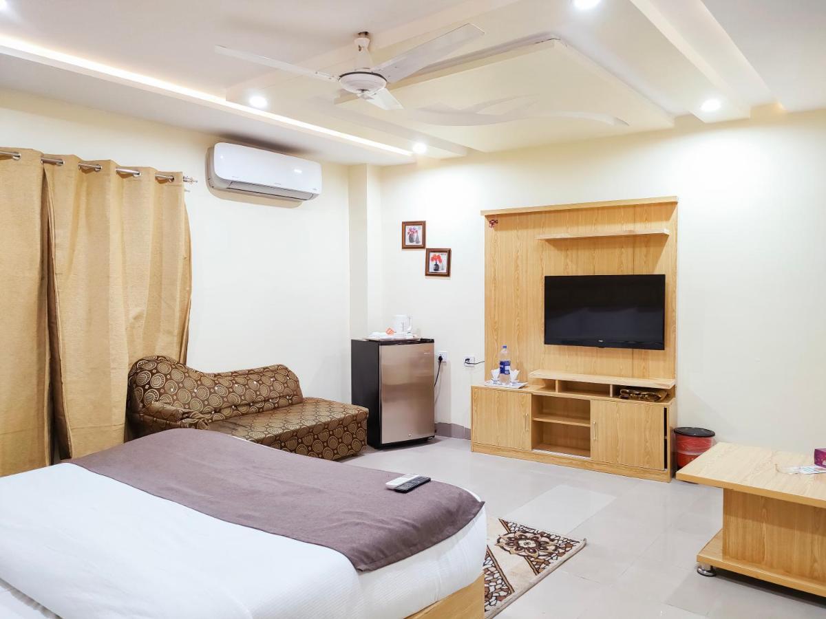 Hotel Crown Inn Мултан Екстер'єр фото