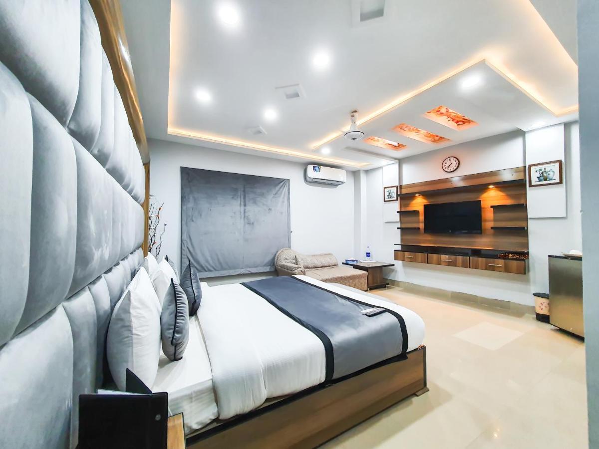 Hotel Crown Inn Мултан Екстер'єр фото