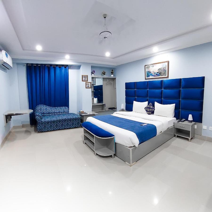 Hotel Crown Inn Мултан Екстер'єр фото