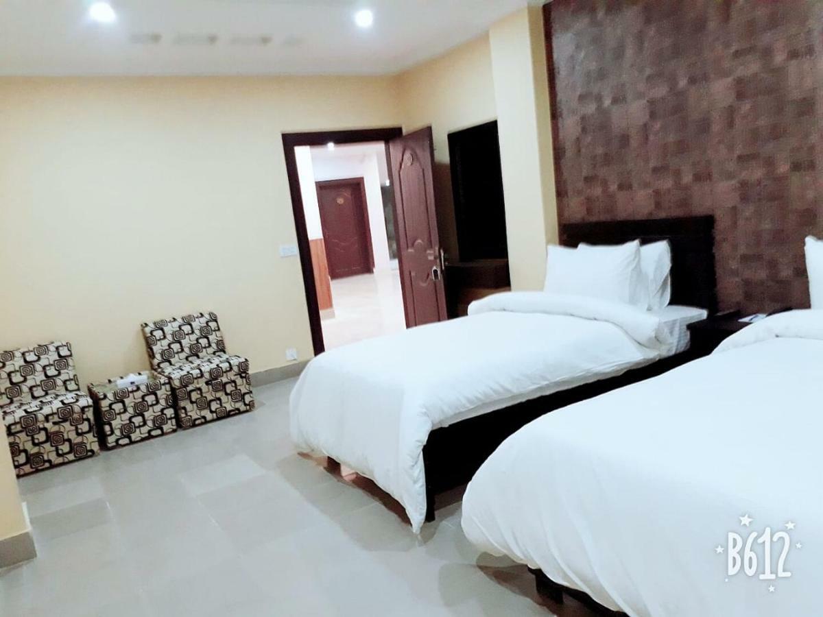 Hotel Crown Inn Мултан Екстер'єр фото