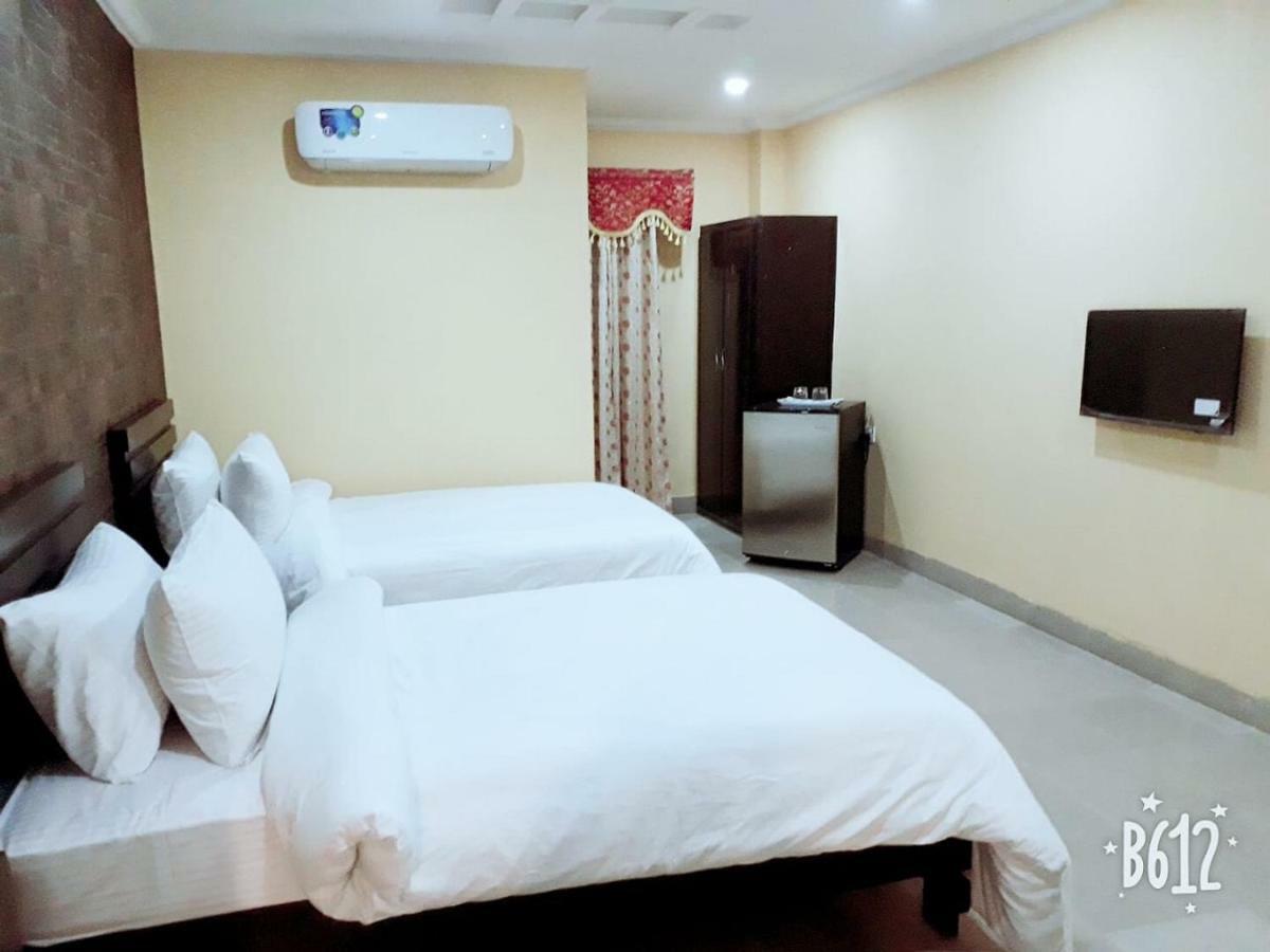 Hotel Crown Inn Мултан Екстер'єр фото