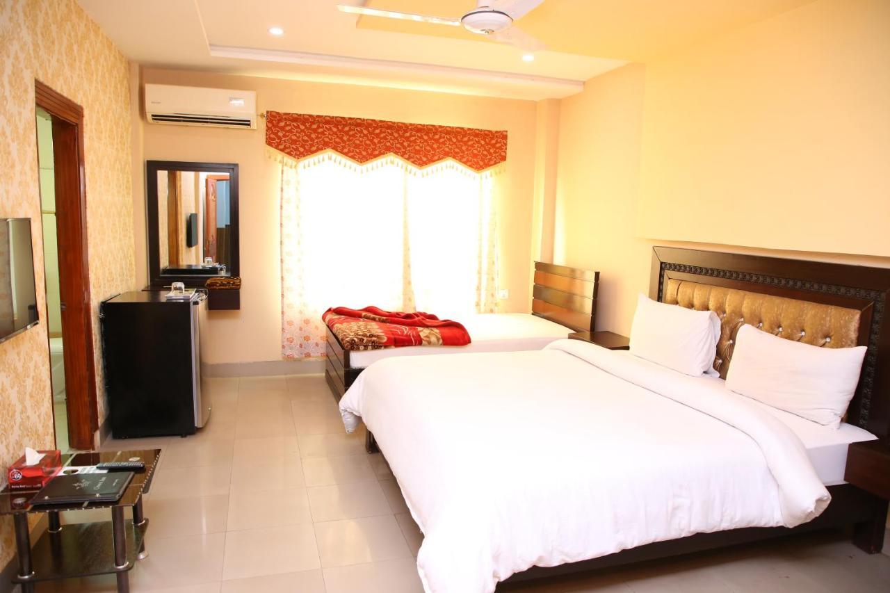 Hotel Crown Inn Мултан Екстер'єр фото